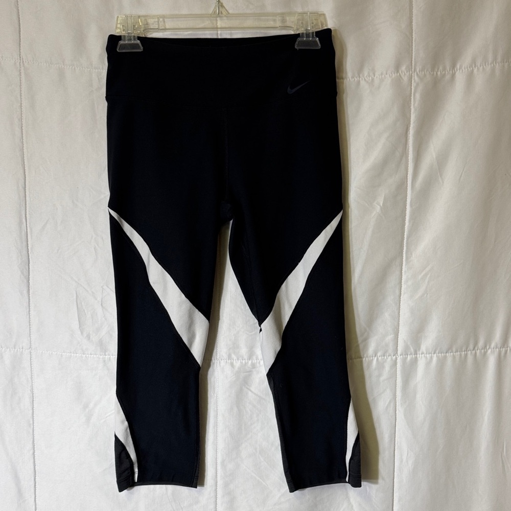 Nike Dri-FIT Cropped Leggings Black White Panel Size Small‎
